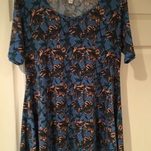 LulaRoe classic Tee